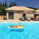 Almyra Village Αιδηψός