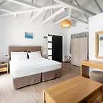 Ξενοδοχείο Almyra Village 3*