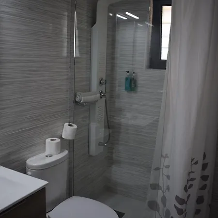 מלון Almyra Village אדיפסוס