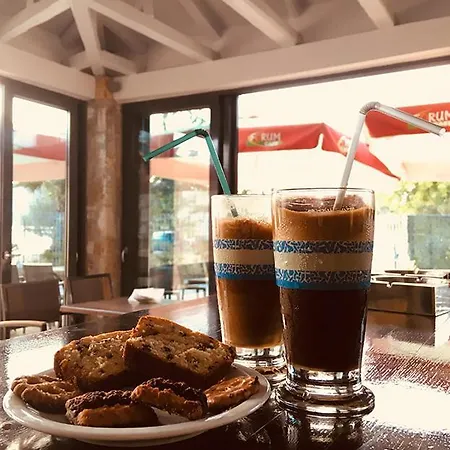 מלון Almyra Village 3*