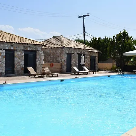 Almyra Village מלון